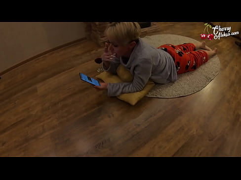 ❤️ Hullu blondiin imeb tohutut munni ja hüppab selle peal - anaalseksiga ❤ Pornovideo at us ❌❤
